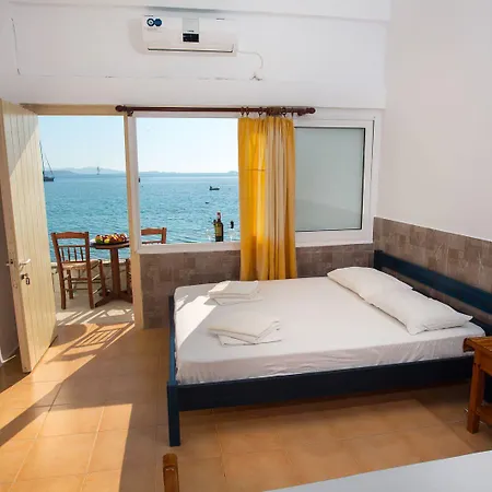 Petalides Apartamento *