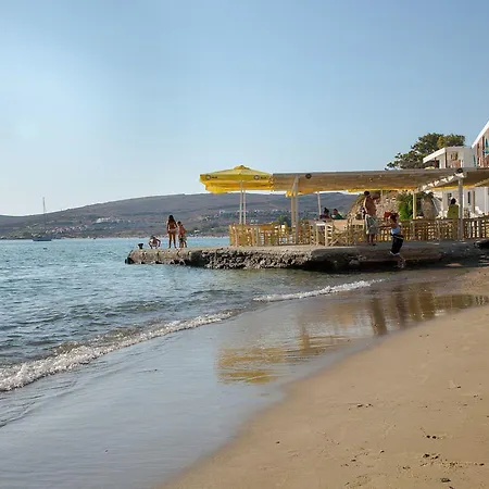 Petalides Apartamento