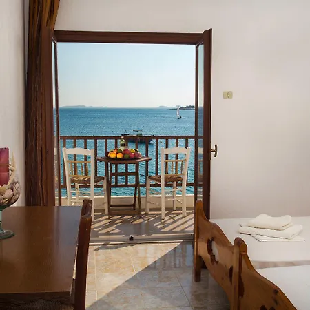 Petalides アパート *